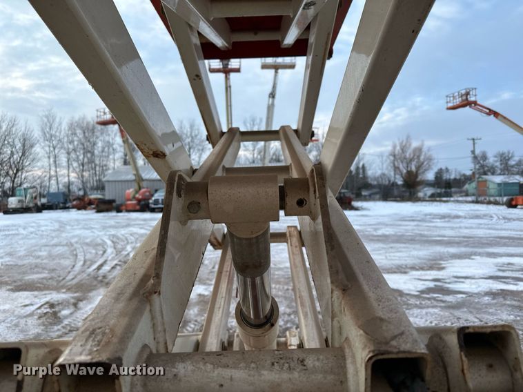 image for item LO9445 Snorkel S1930  scissor lift