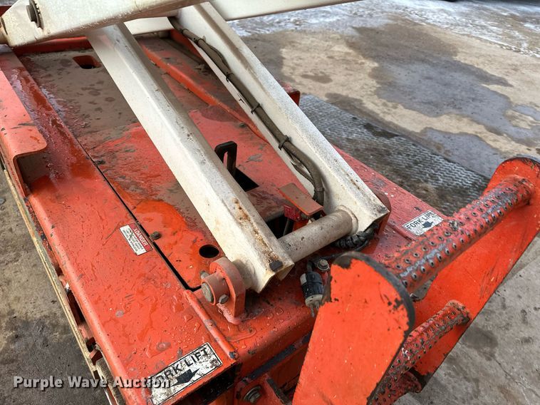 image for item LO9445 Snorkel S1930  scissor lift