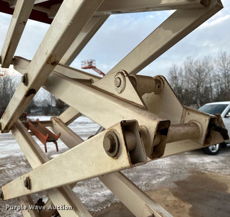 image for item LO9445 Snorkel S1930  scissor lift