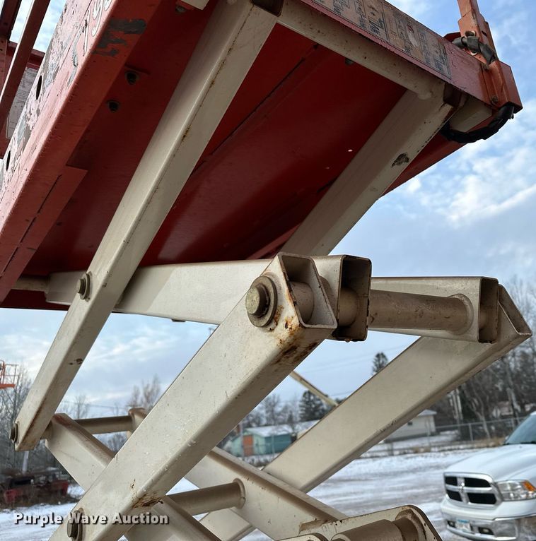 image for item LO9445 Snorkel S1930  scissor lift