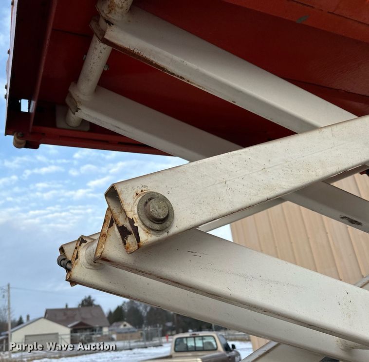 image for item LO9445 Snorkel S1930  scissor lift