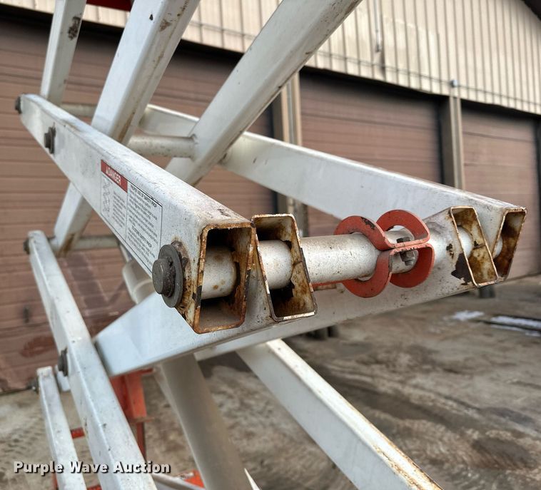 image for item LO9445 Snorkel S1930  scissor lift