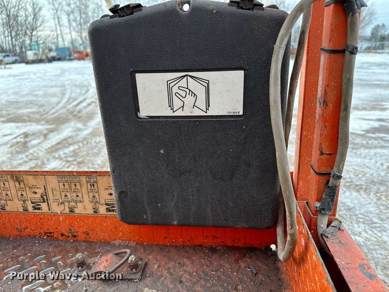 image for item LO9445 Snorkel S1930  scissor lift