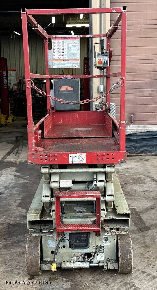 image for item LO9446 Sky Jack SJIII 3219  scissor lift
