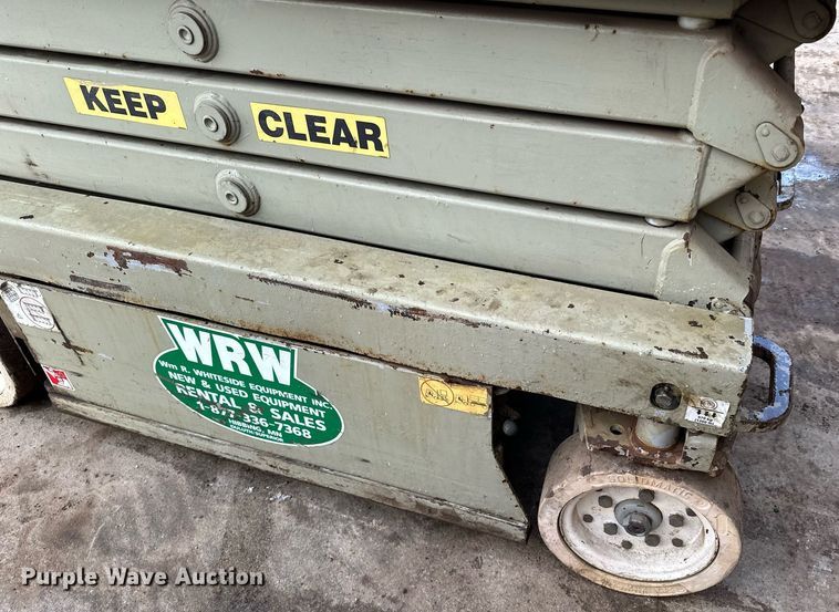 image for item LO9446 Sky Jack SJIII 3219  scissor lift