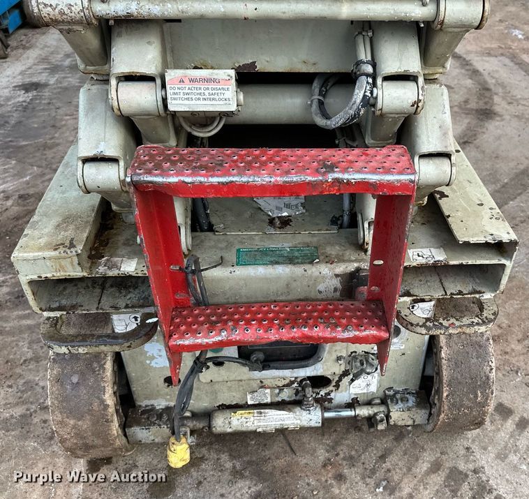 image for item LO9446 Sky Jack SJIII 3219  scissor lift