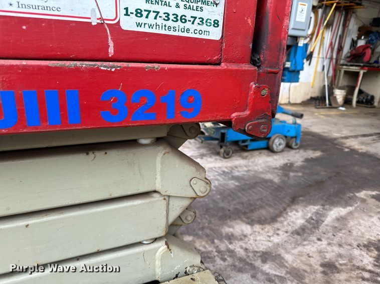 image for item LO9446 Sky Jack SJIII 3219  scissor lift