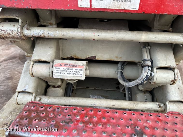 image for item LO9446 Sky Jack SJIII 3219  scissor lift