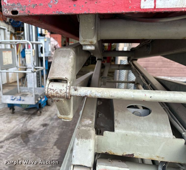image for item LO9446 Sky Jack SJIII 3219  scissor lift