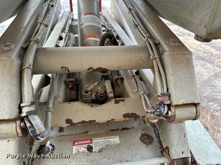 image for item LO9446 Sky Jack SJIII 3219  scissor lift