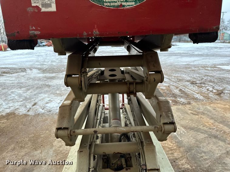 image for item LO9446 Sky Jack SJIII 3219  scissor lift