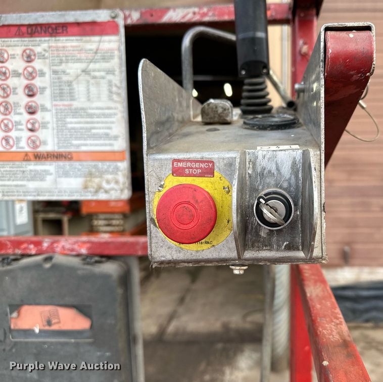 image for item LO9446 Sky Jack SJIII 3219  scissor lift