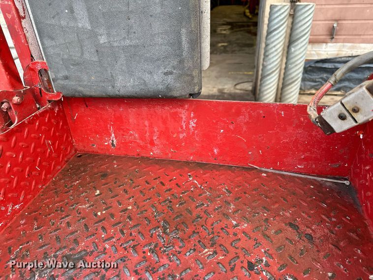 image for item LO9446 Sky Jack SJIII 3219  scissor lift