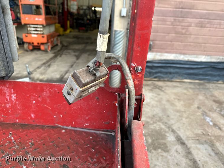 image for item LO9446 Sky Jack SJIII 3219  scissor lift