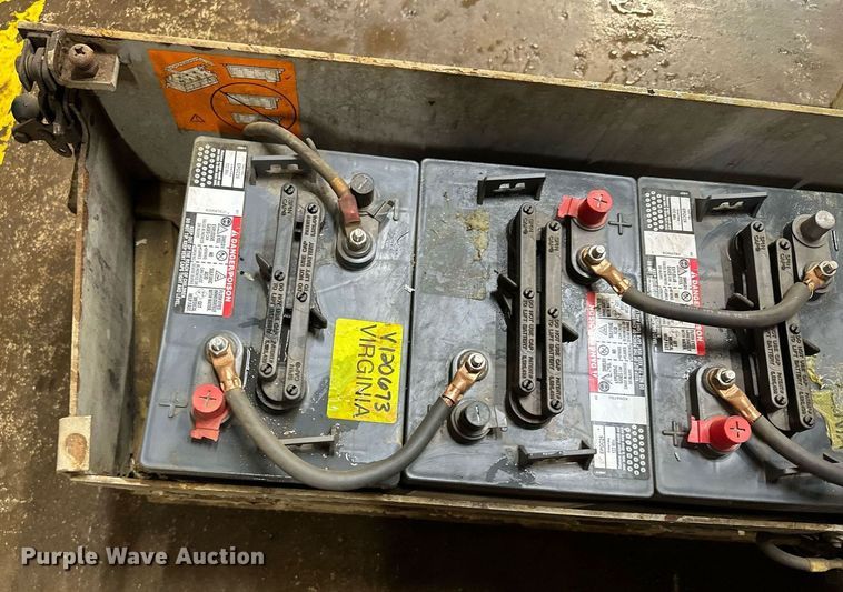 image for item LO9446 Sky Jack SJIII 3219  scissor lift