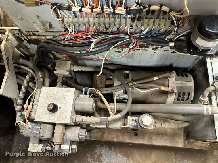 image for item LO9446 Sky Jack SJIII 3219  scissor lift