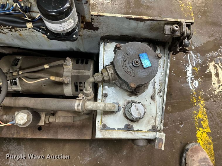 image for item LO9446 Sky Jack SJIII 3219  scissor lift