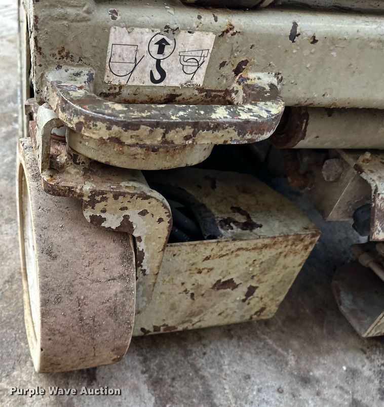 image for item LO9446 Sky Jack SJIII 3219  scissor lift