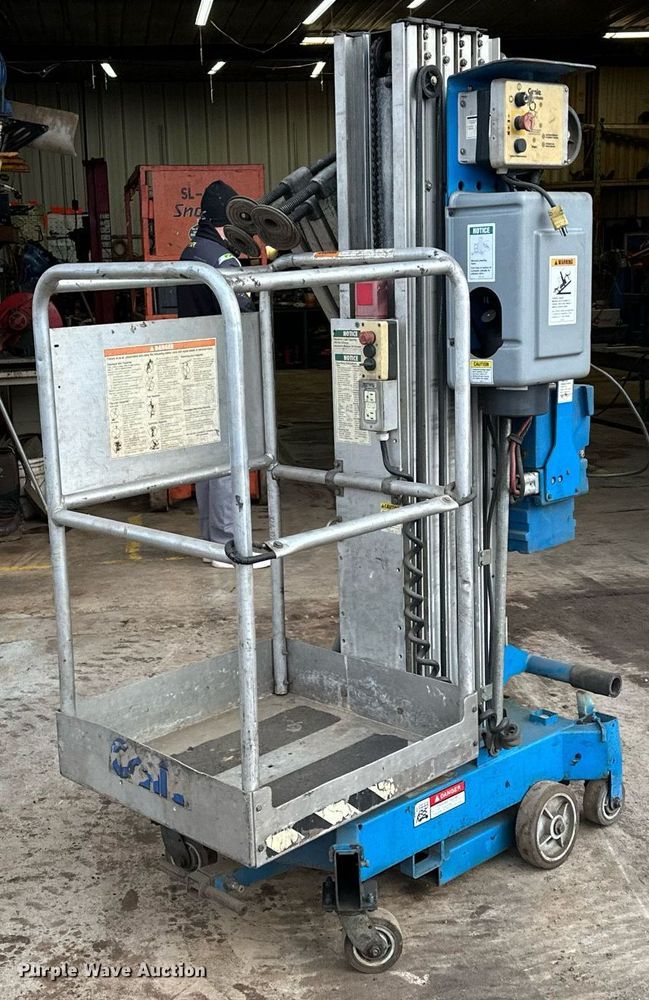 image for item LO9447 Genie AWP24  vertical lift