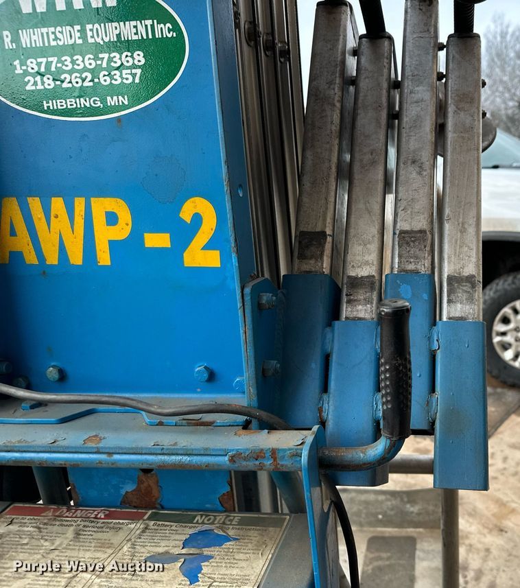 image for item LO9447 Genie AWP24  vertical lift