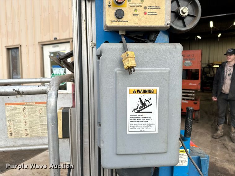 image for item LO9447 Genie AWP24  vertical lift