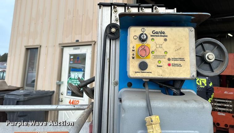 image for item LO9447 Genie AWP24  vertical lift