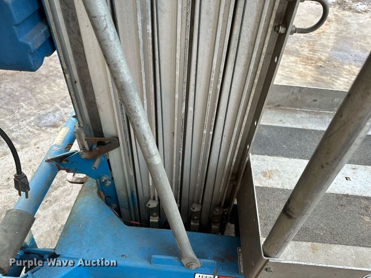 image for item LO9447 Genie AWP24  vertical lift