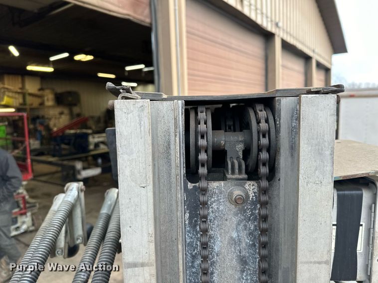 image for item LO9447 Genie AWP24  vertical lift