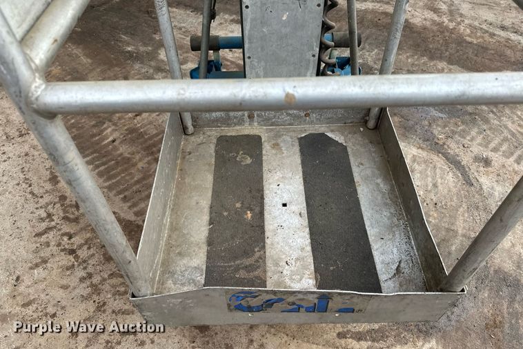 image for item LO9447 Genie AWP24  vertical lift