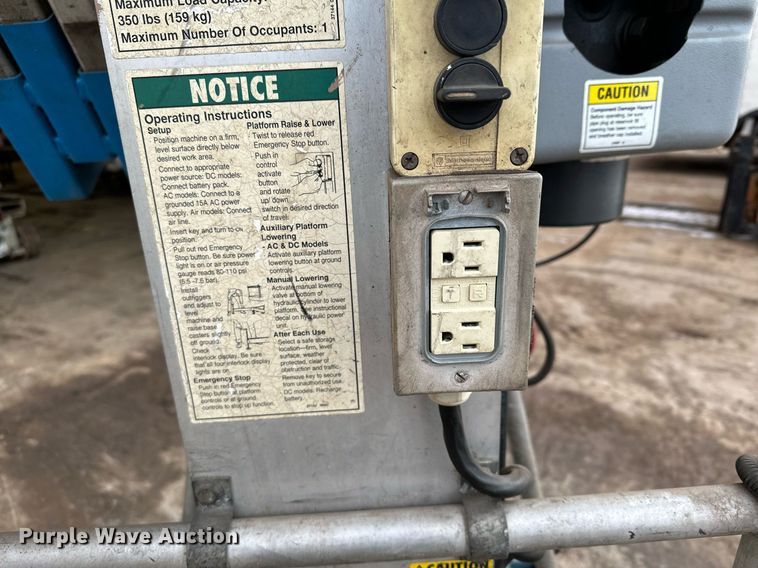 image for item LO9447 Genie AWP24  vertical lift