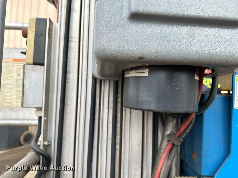 image for item LO9447 Genie AWP24  vertical lift