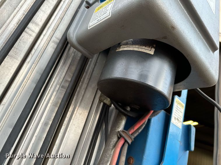 image for item LO9447 Genie AWP24  vertical lift