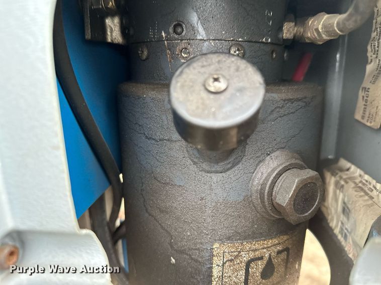 image for item LO9447 Genie AWP24  vertical lift