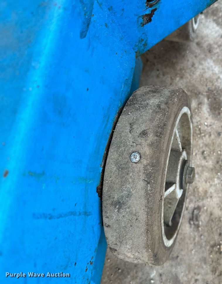 image for item LO9447 Genie AWP24  vertical lift