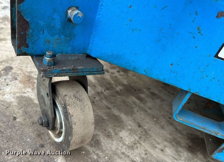 image for item LO9447 Genie AWP24  vertical lift