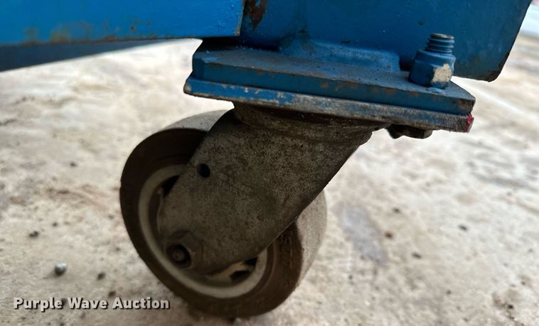 image for item LO9447 Genie AWP24  vertical lift