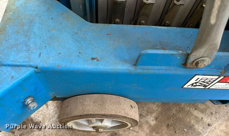image for item LO9447 Genie AWP24  vertical lift