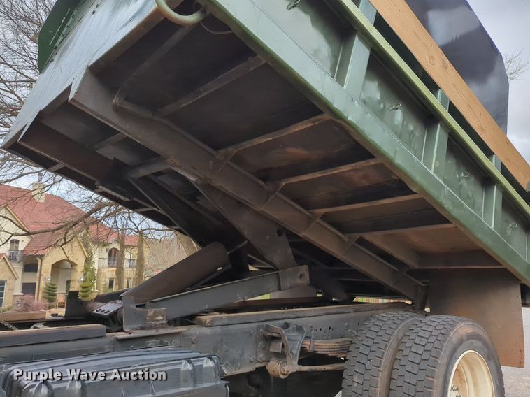 image for item LY9503 2012 International DuraStar 4300  chipper truck