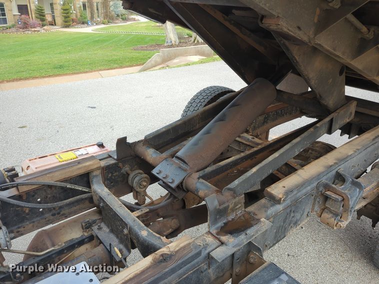 image for item LY9503 2012 International DuraStar 4300  chipper truck