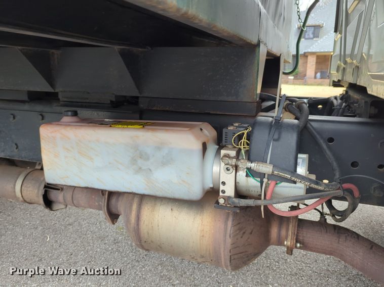 image for item LY9503 2012 International DuraStar 4300  chipper truck