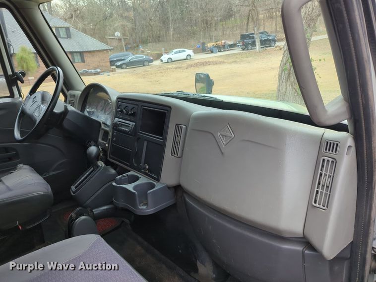 image for item LY9503 2012 International DuraStar 4300  chipper truck