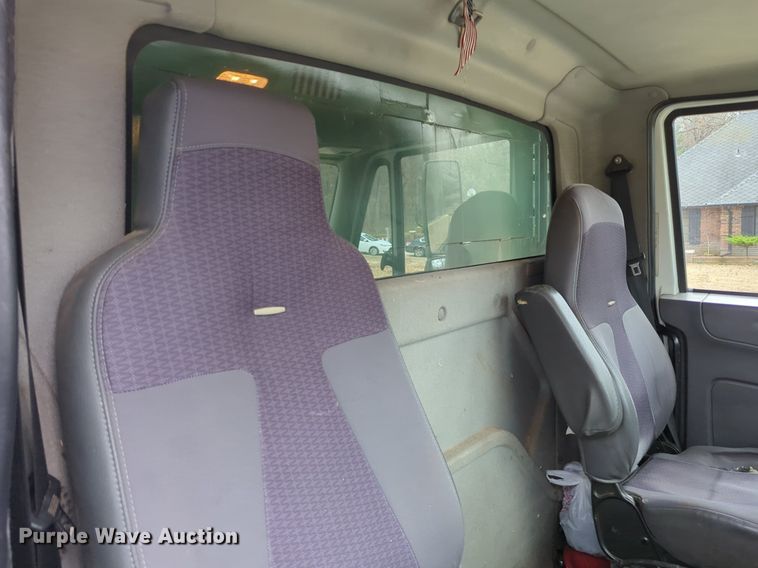 image for item LY9503 2012 International DuraStar 4300  chipper truck