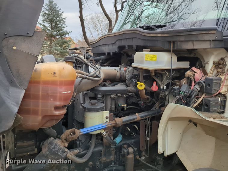 image for item LY9503 2012 International DuraStar 4300  chipper truck