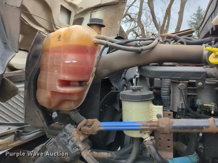 image for item LY9503 2012 International DuraStar 4300  chipper truck