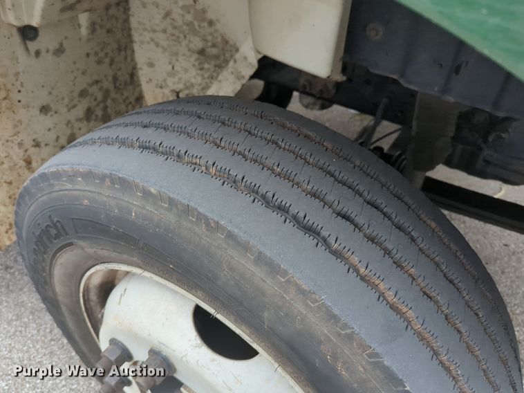 image for item LY9503 2012 International DuraStar 4300  chipper truck