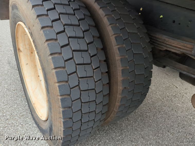 image for item LY9503 2012 International DuraStar 4300  chipper truck