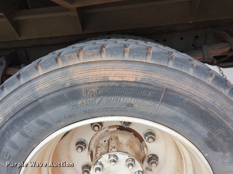 image for item LY9503 2012 International DuraStar 4300  chipper truck