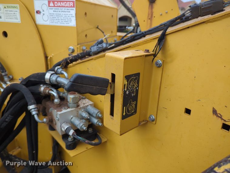 image for item LY9504 2011 Rayco RC1220  wood chipper