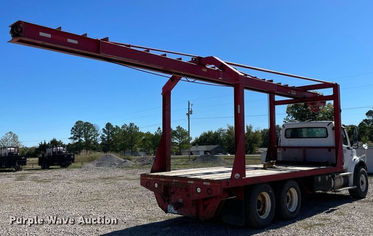 image for item NA9698 2005 Freightliner Business Class M2  crane truck