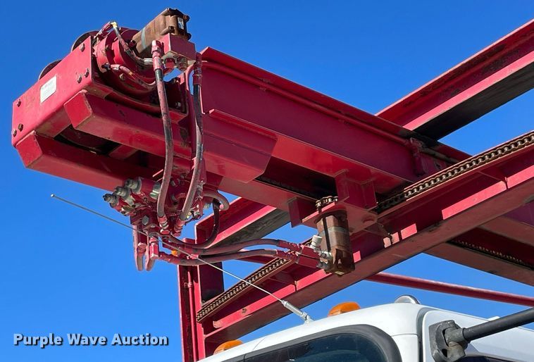 image for item NA9698 2005 Freightliner Business Class M2  crane truck